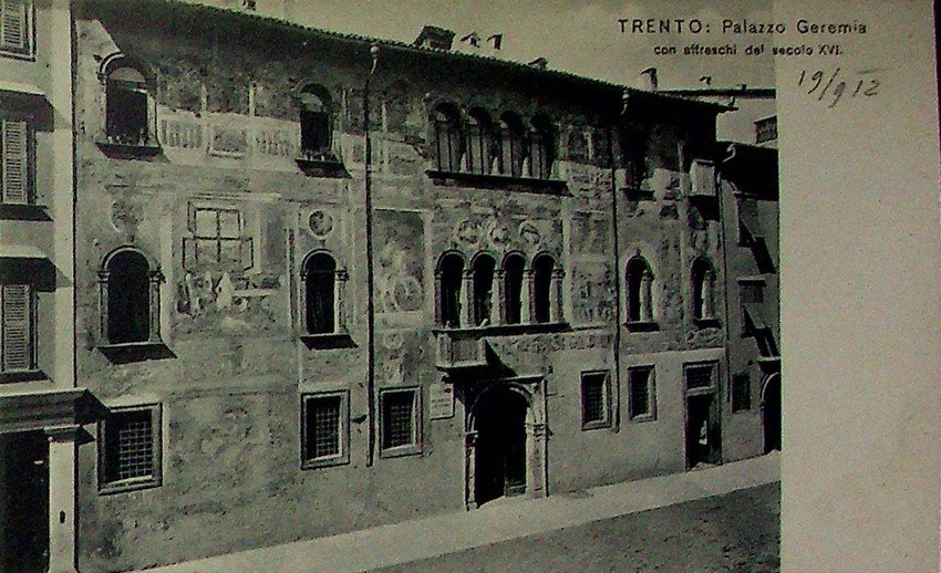 Trento - Palazzo Geremia con affreschi del secolo XVI.