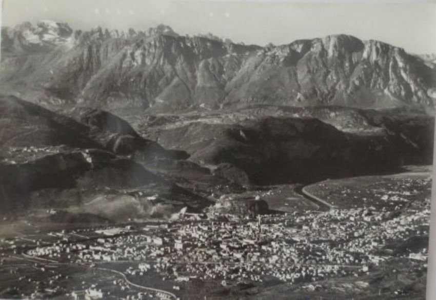 Trento - Panorama con le Dolomiti di Brenta e la …