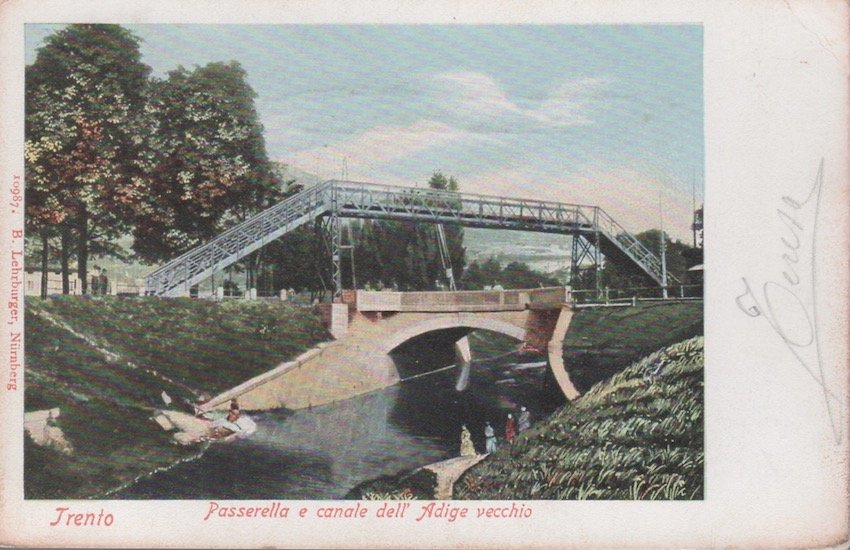 Trento - Passerella e canale dell'Adige vecchio.