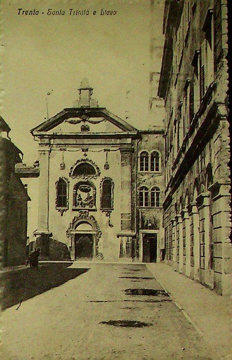 Trento - Santa Trinità e Liceo.