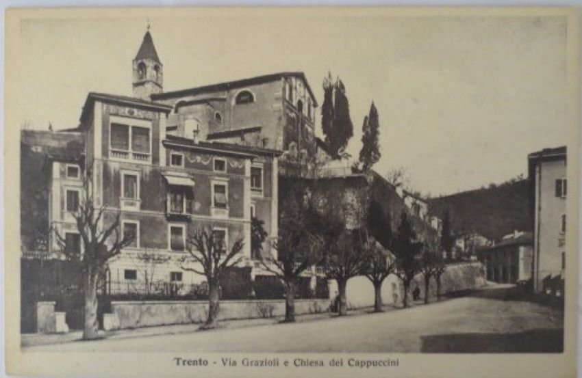 Trento - Via Grazioli e Chiesa dei Cappuccini.