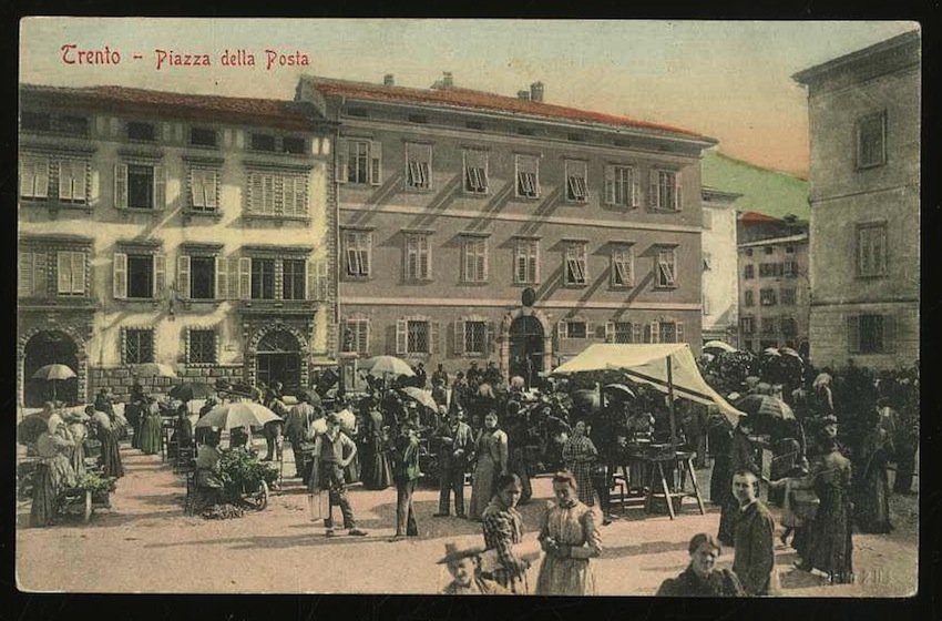 Trento. Piazza della Posta.