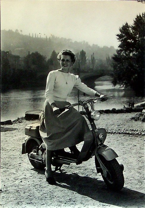 Vera fotografia pubblicitaria della Lambretta.