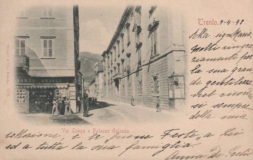 Via Lunga e Palazzo Galasso, Trento.