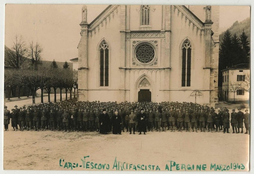 Visita dell'arcivescovo a Pergine.