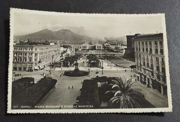 Cartolina Napoli - Piazza Municipio e Stazione Marittima