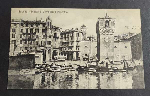 Cartolina Savona - Piazza e Torre Leon Pancaldo