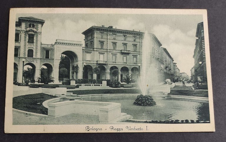 Cartolina Bologna - Piazza Umberto I