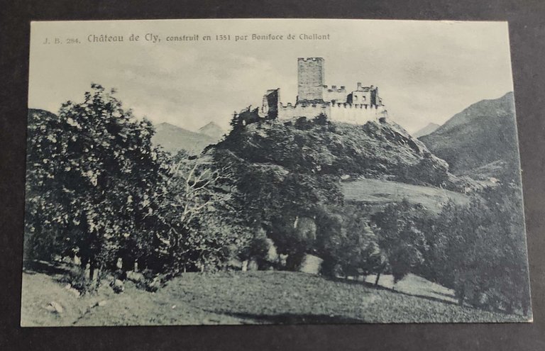 Cartolina Chateau de Cly, Construit en 1351 par Boniface de …