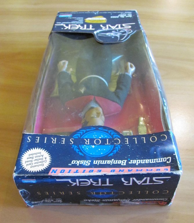 ACTION FIGURE - STAR TREK - Collector Series - Commander …