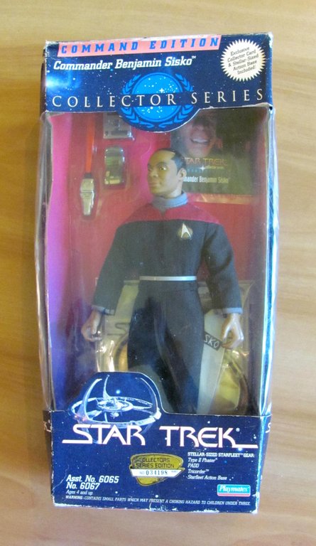 ACTION FIGURE - STAR TREK - Collector Series - Commander …