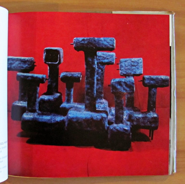 ARTA DECORATIVA CONTEMPORANA ROMANEASCA