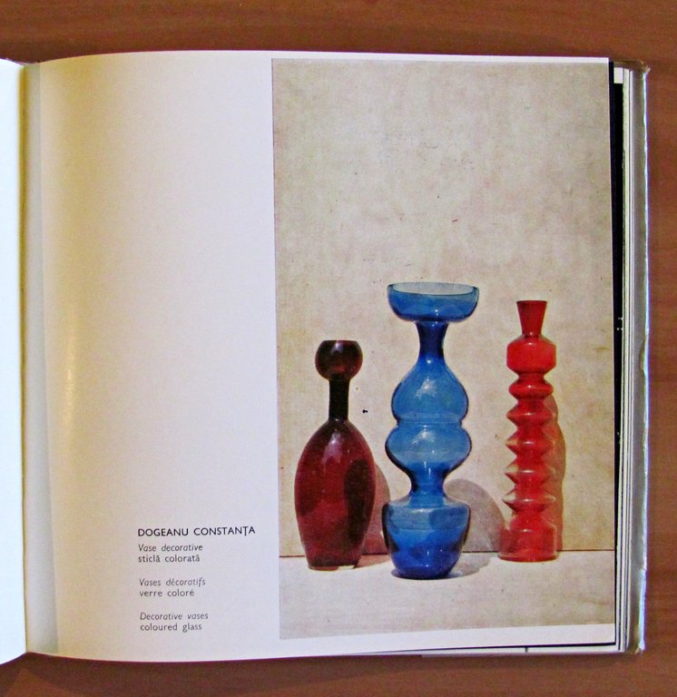 ARTA DECORATIVA CONTEMPORANA ROMANEASCA