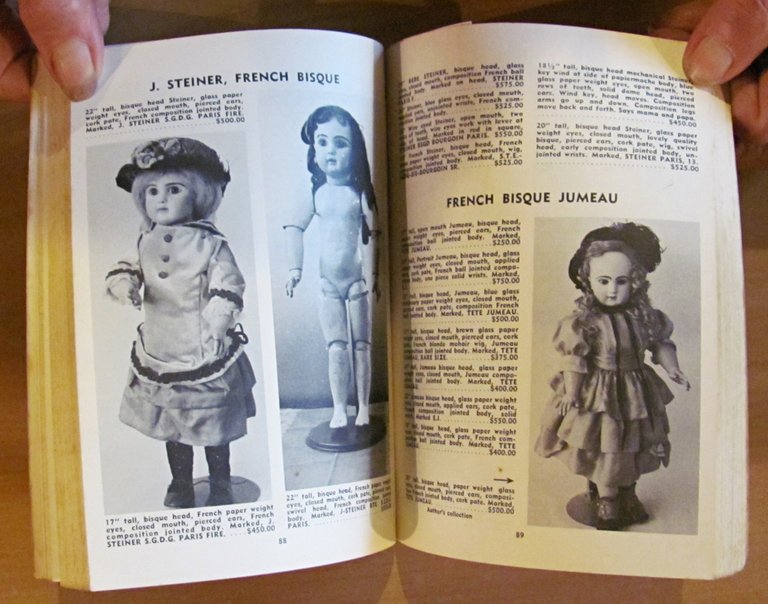 Catalogo ANTIQUE DOLL AND CURRENT PRICES, 1972