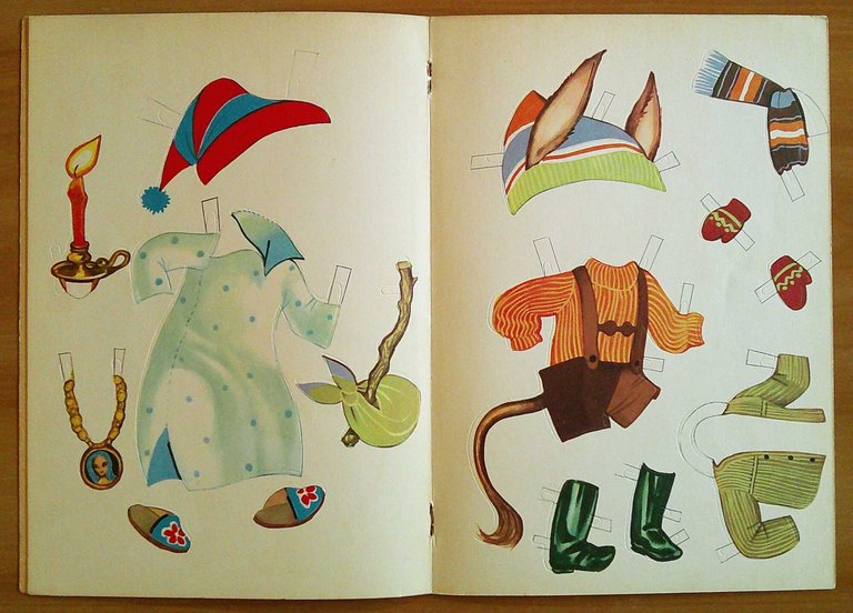 I VESTITI DI PINOCCHIO con MODELLINI DI ABITI DA RITAGLIARE