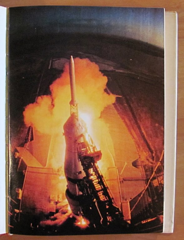 IL LIBRO DELL'ASTRONAUTICA
