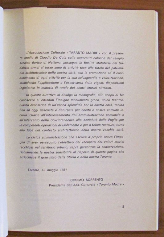 IL MONUMENTO GRECO DI TARANTO Le colonne del tempio dorico …