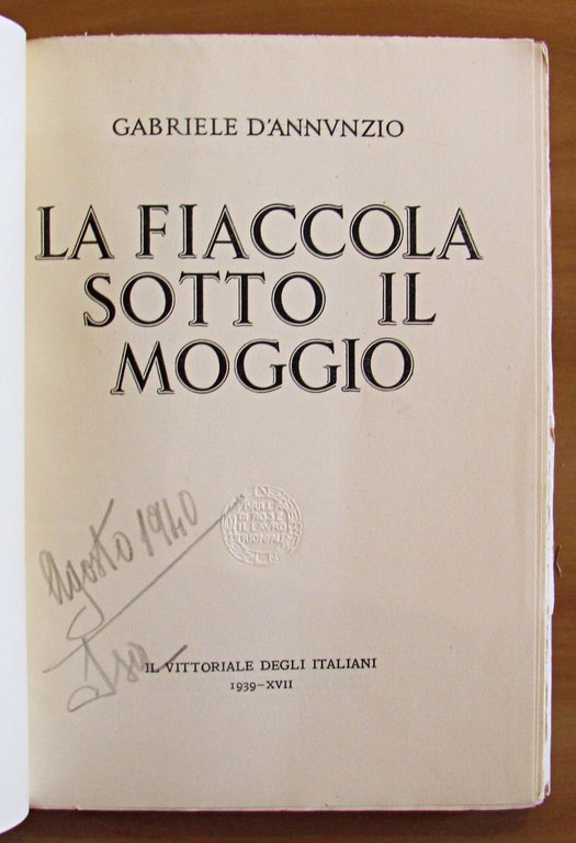 LA FIACCOLA SOTTO IL MOGGIO