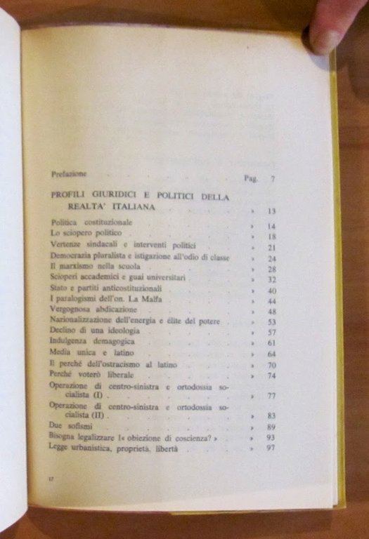 La società dei nostri giorni osservata da un uomo di …