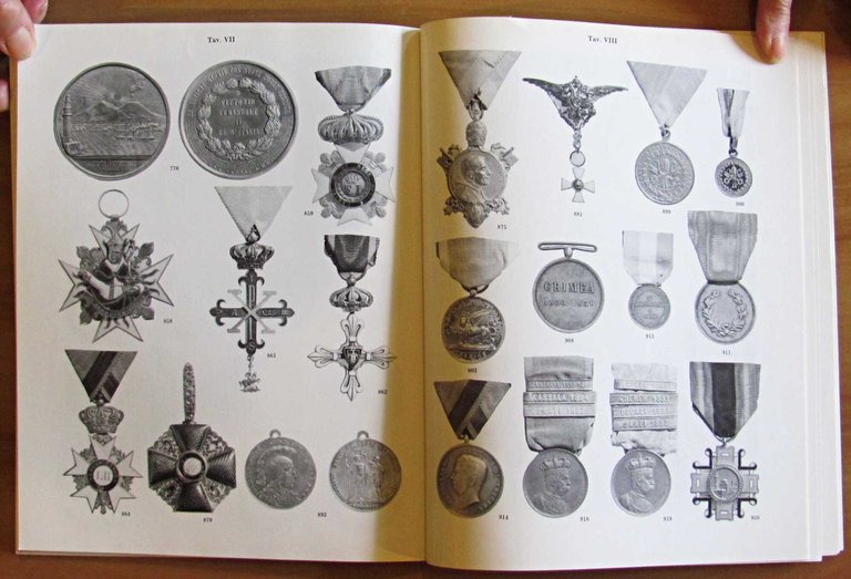 MONETE, MEDAGLIE E MILITARIA - Asta Christie's, 1989 | Immagine Gallery 4