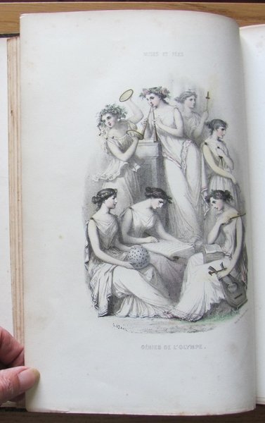 MUSES ET FEES - HISTOIRE DES FEMMES MYTHOLOGIQUES