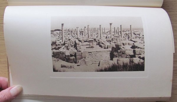 SCULPTURES ANTIQUES EN LIBYE - Autografato