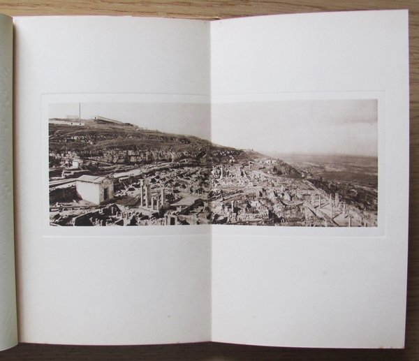 SCULPTURES ANTIQUES EN LIBYE - Autografato