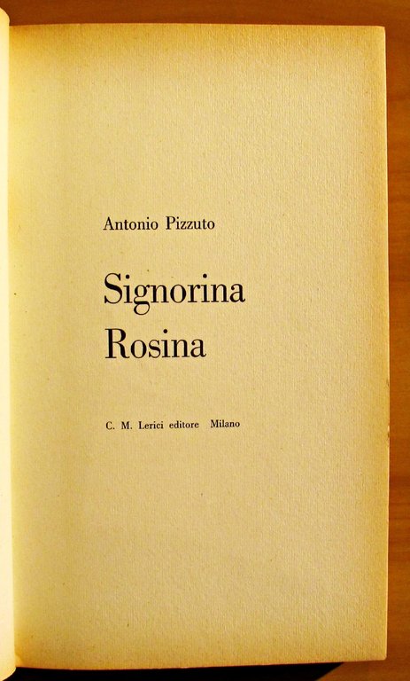 SIGNORINA ROSINA. Collana NARRATORI