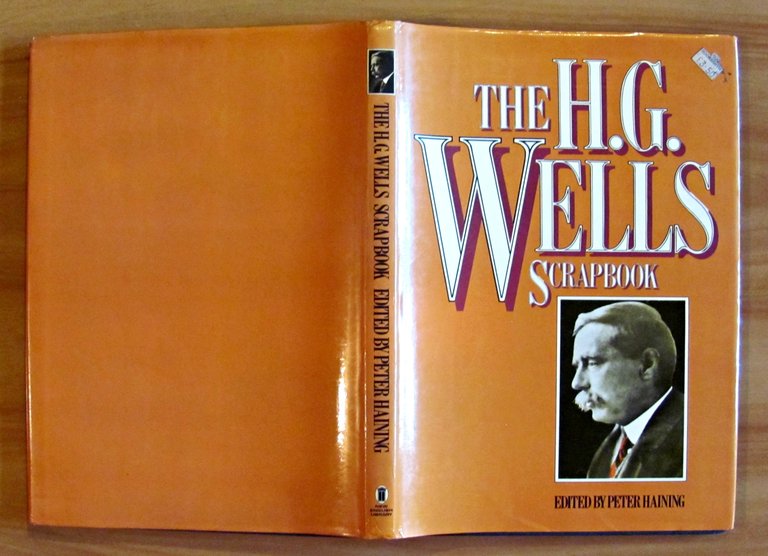 THE H.G. WELLS SCRAPBOOK