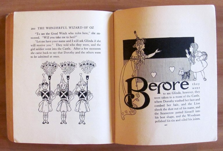 THE WIZARD OF OZ - WADDLE BOOK