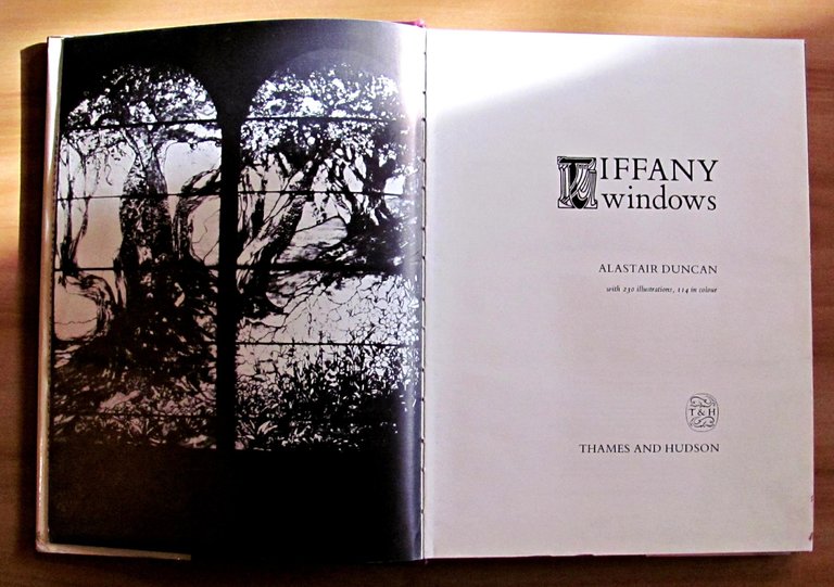 TIFFANY WINDOWS - The indispensable book on Louis C. Tiffany's …