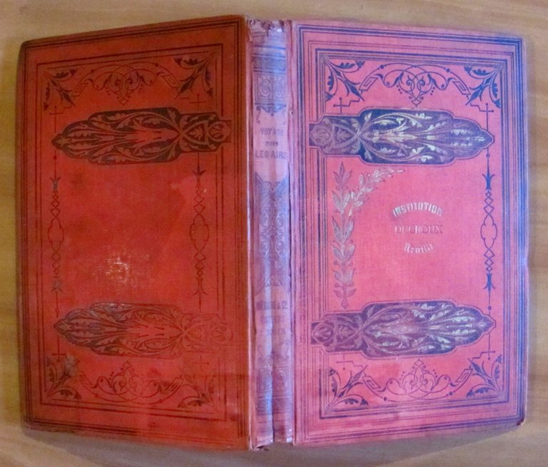 VOYAGE DANS LES AIRS Causeries sur les principaux Phénomènes aériens, …