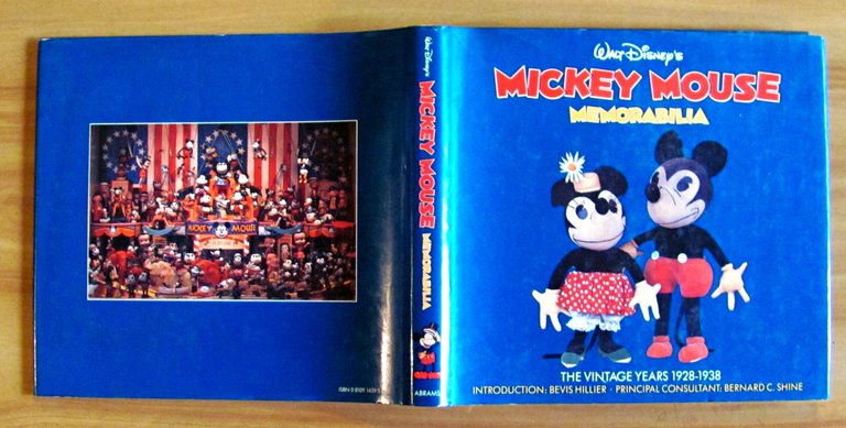 WALT DISNEY'S MICKEY MOUSE MEMORABILIA - The vintage years 1928-1938
