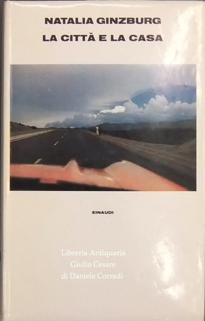 La città e la casa | Immagine Gallery 2