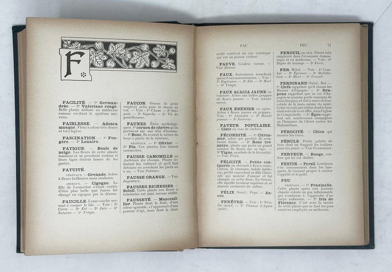 DICTIONNAIRE DES SYMBOLES EMBLEMES & ATTRIBUTS