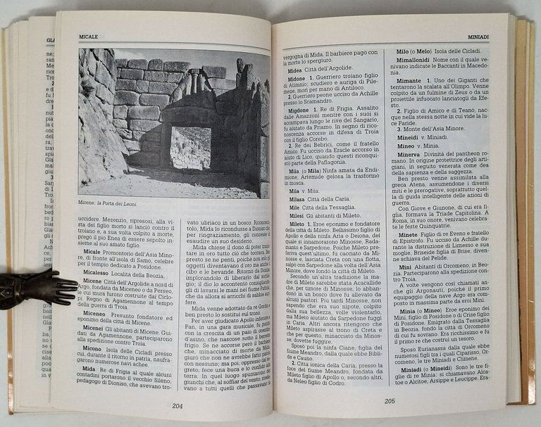 DIZIONARIO DEI MITI GRECI E ROMANI