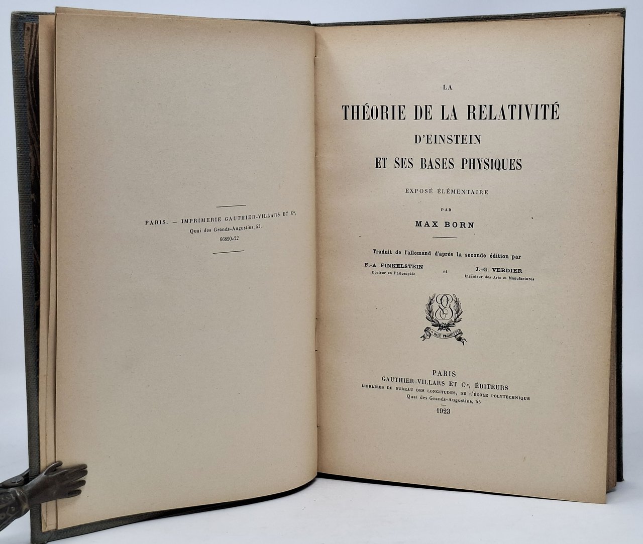 LA THEORIE DE LA RELATIVITE D'EINSTEIN ET SES BASES PHYSIQUES …