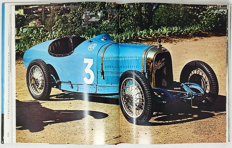 LES VOITURES DE COURSE