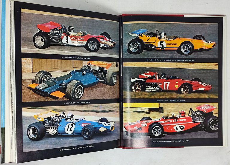 LES VOITURES DE COURSE