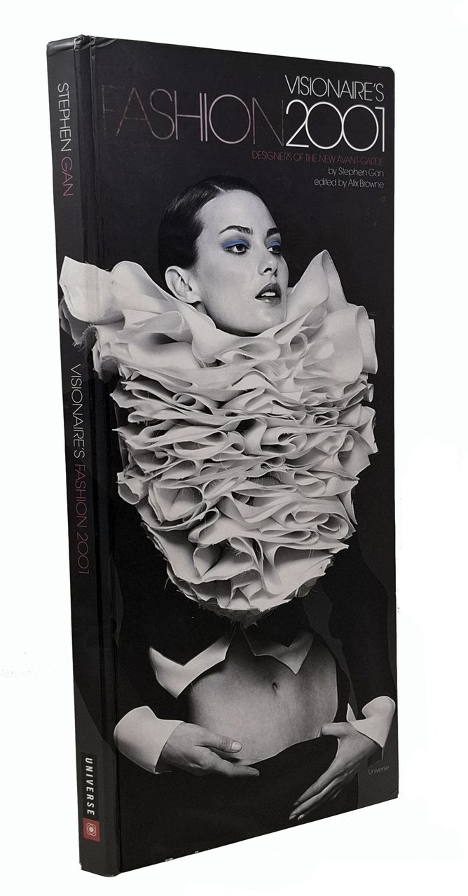 VISIONAIRE'S FASHION 2001 / Designers of the new avant-garde