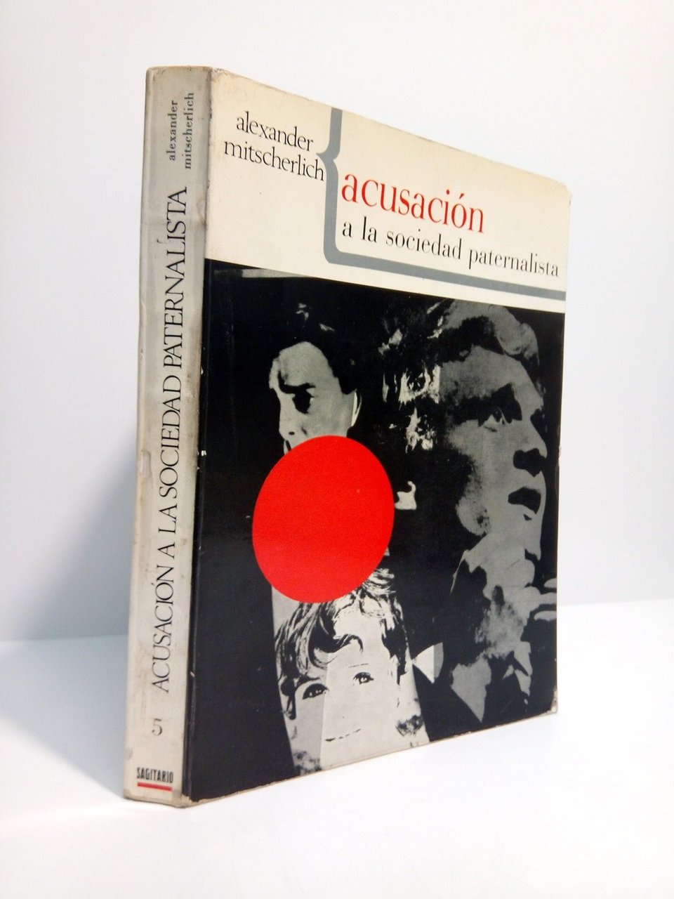 Acusación a la sociedad paternalista / Traducción y prólogo de … | Immagine principale