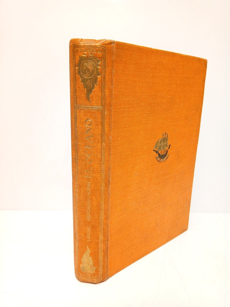 Bandadas sobre el océano / Traducción de Giorgio Tedeschi