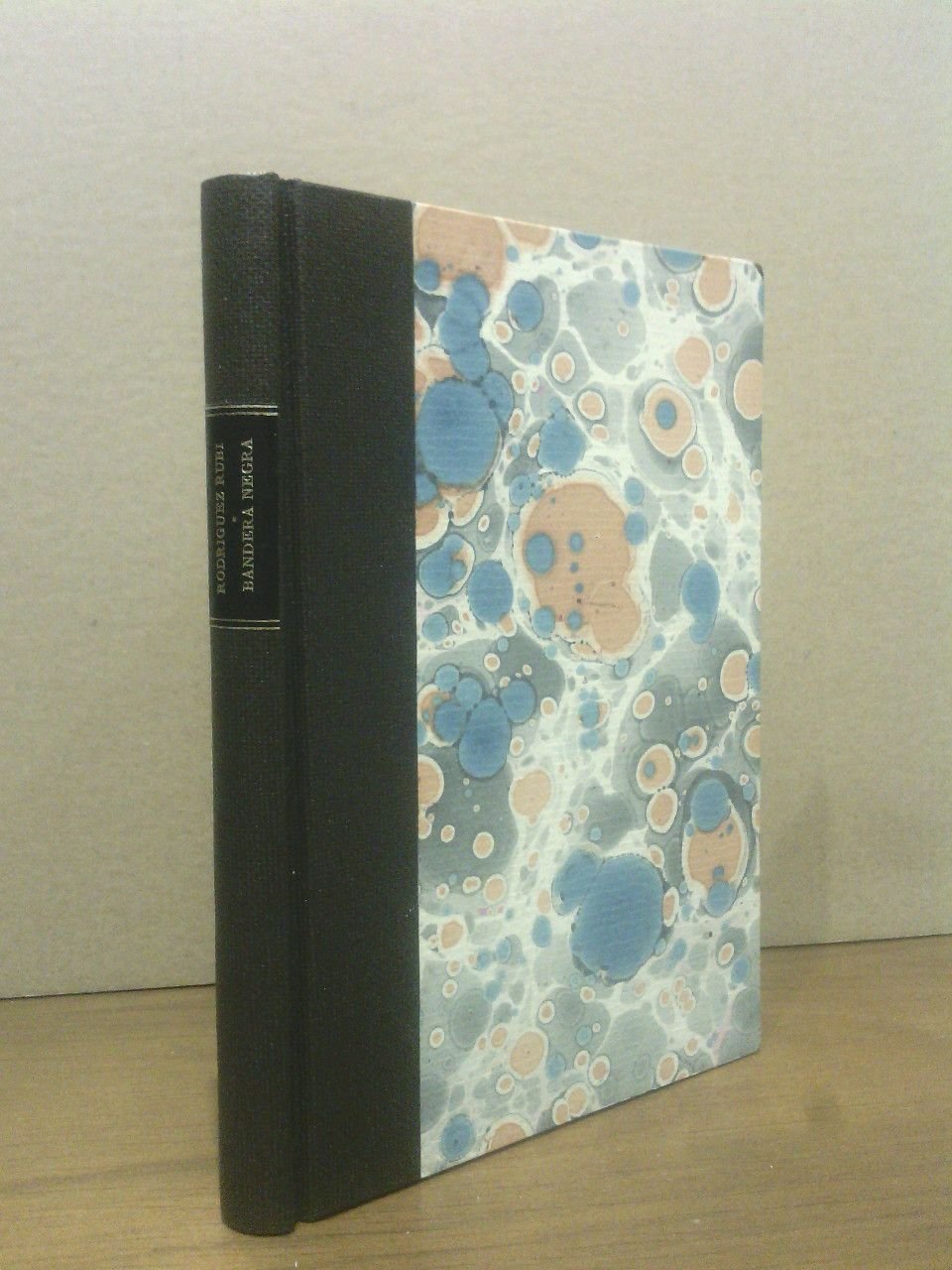 Bandera Negra. (Drama en cuatro actos y en verso)