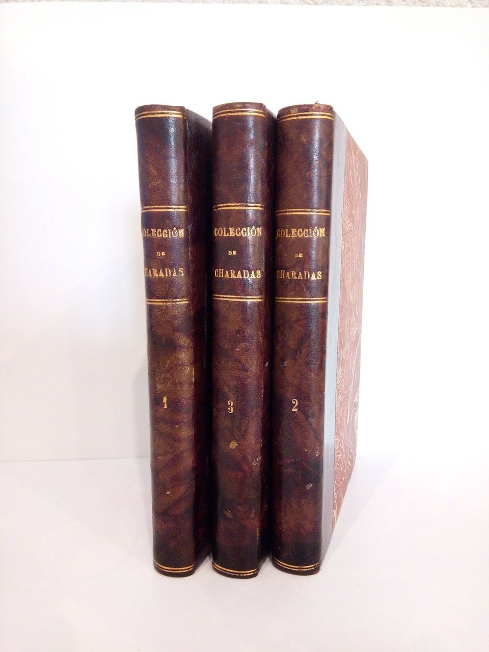 Colección de Charadas en verso y prosa, inéditas y originales …