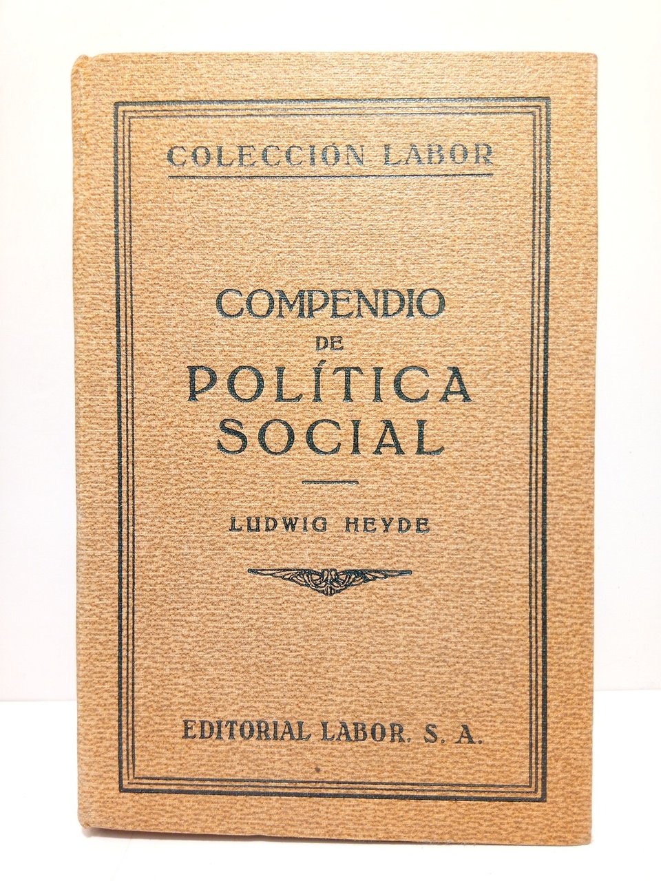 Compendio de política social / Trad. de la 6ª Ed. … | Immagine principale