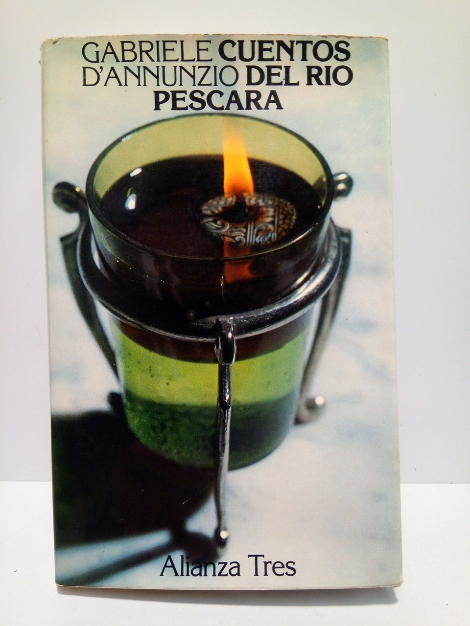 Cuentos del río Pescara / Traductor: Angel Sánchez-Gijón | Immagine principale
