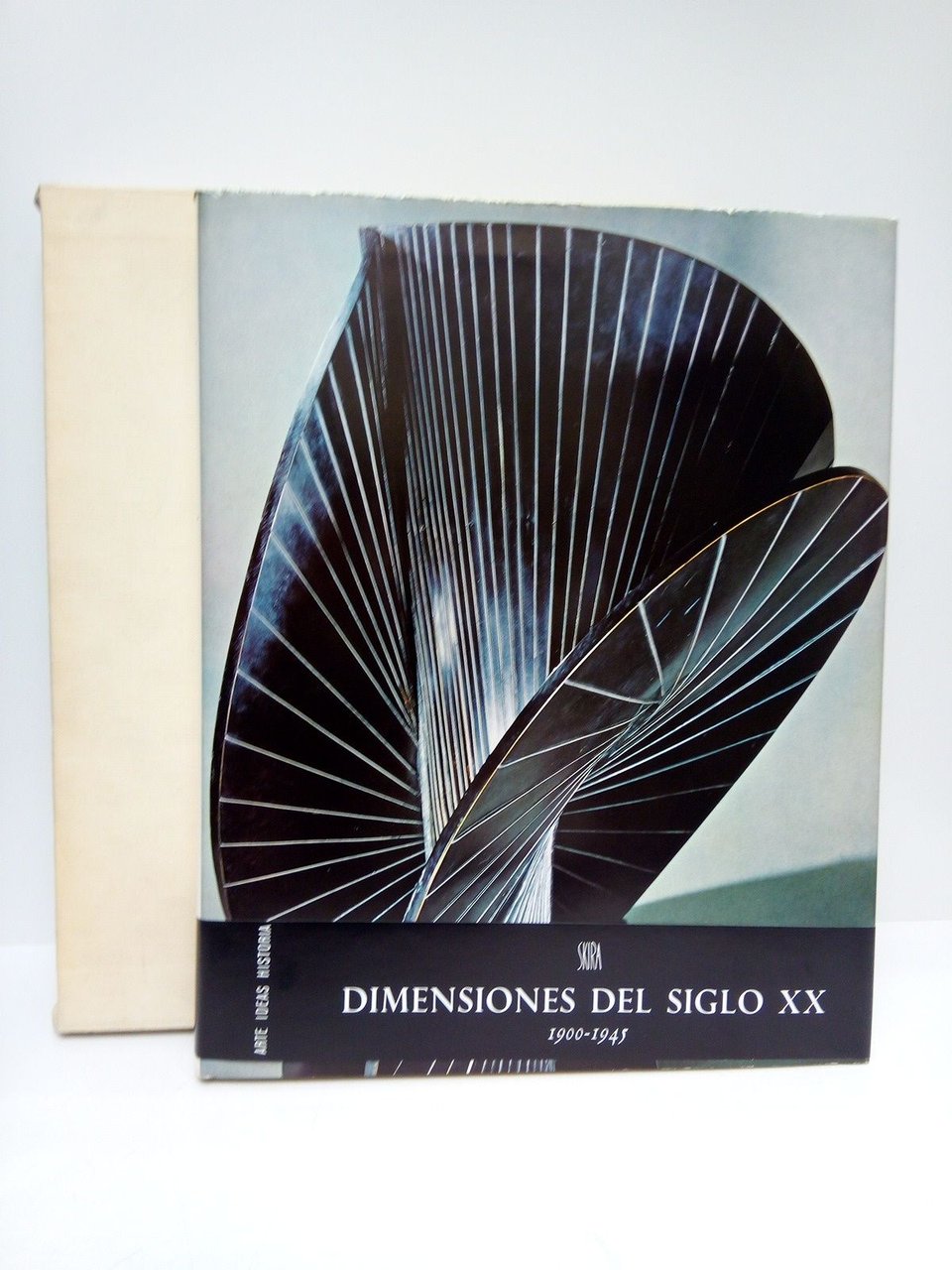 Dimensiones del siglo XX. 1900-1945 | Immagine principale