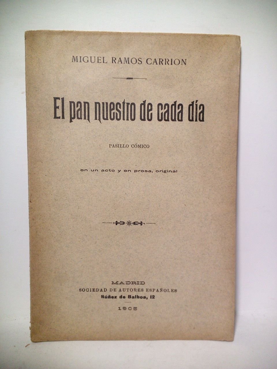 El pan nuestro de cada día. (Pasillo cómico en un … | Immagine principale