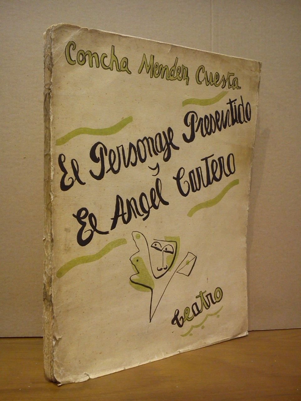 El personaje presentido y el Angel cartero. (Teatro)