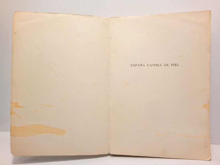 España cambia de piel / Prol. por Juan Aparicio